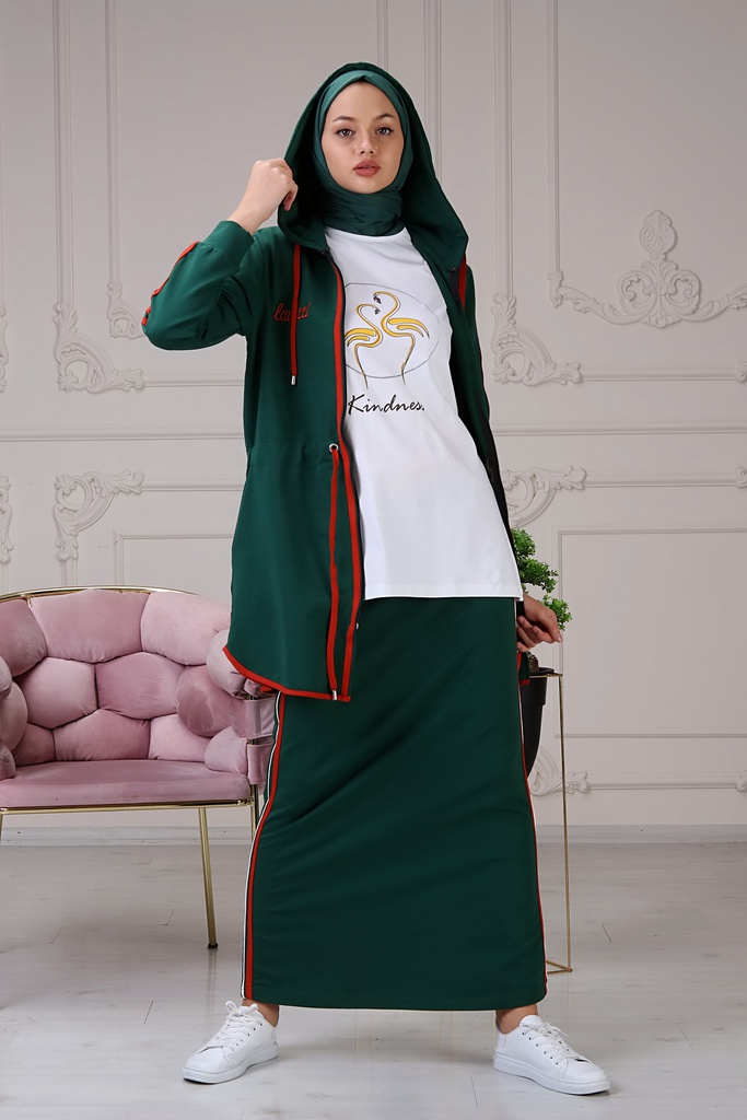 طقم ثلاث قطع تنورة مع هودي