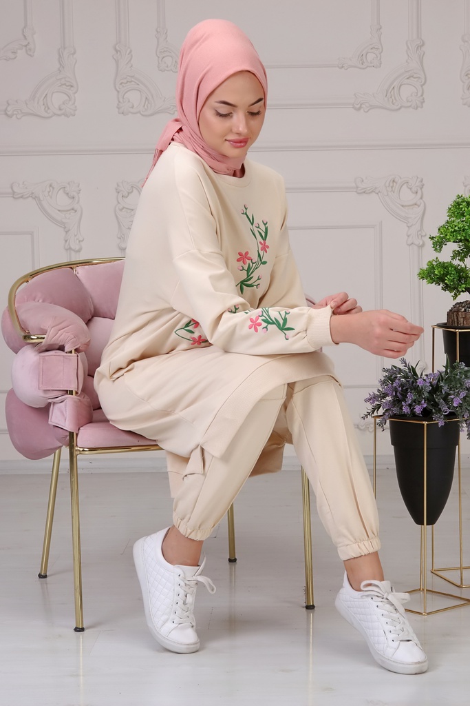 طقم قطعتين مطرز